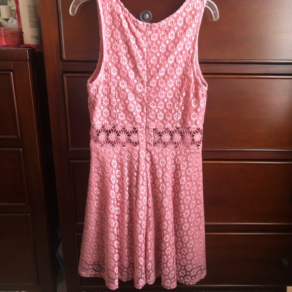 Dress - Picture 6 of 8